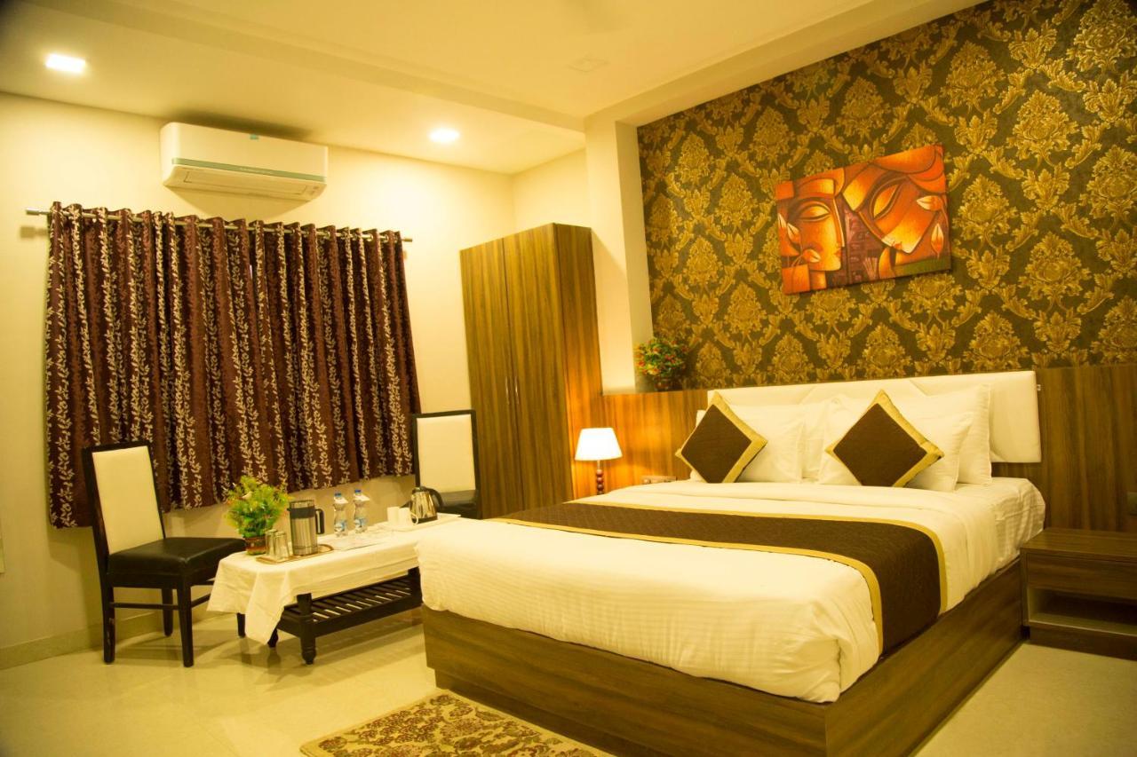 Hotel The Mewar Dabok Ngoại thất bức ảnh