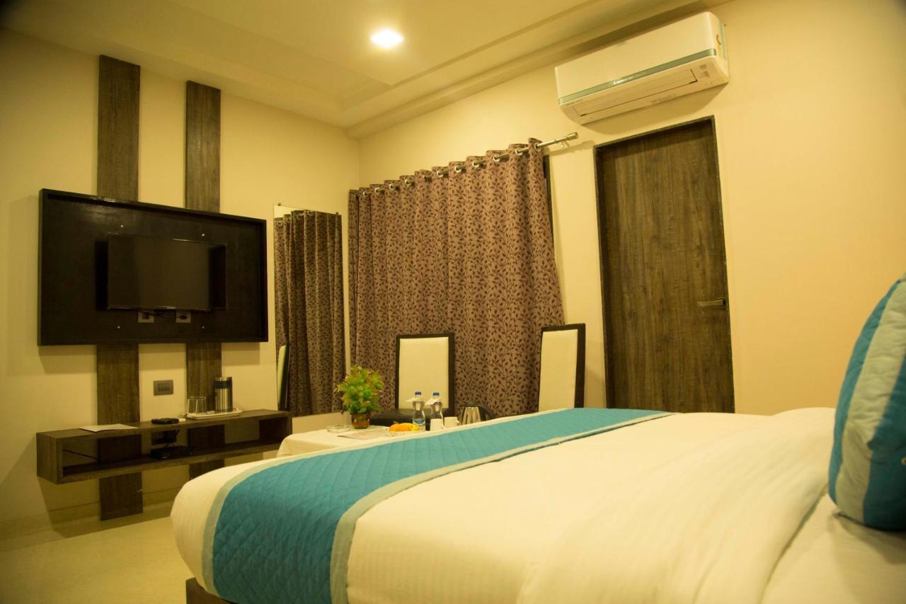 Hotel The Mewar Dabok Ngoại thất bức ảnh