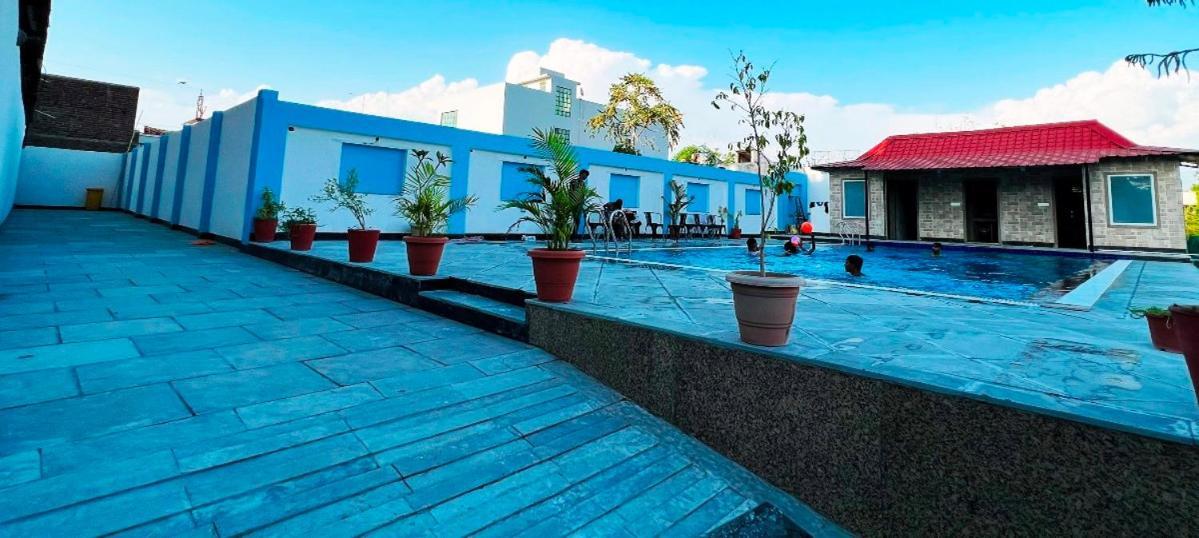 Hotel The Mewar Dabok Ngoại thất bức ảnh