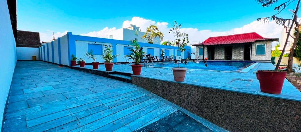 Hotel The Mewar Dabok Ngoại thất bức ảnh