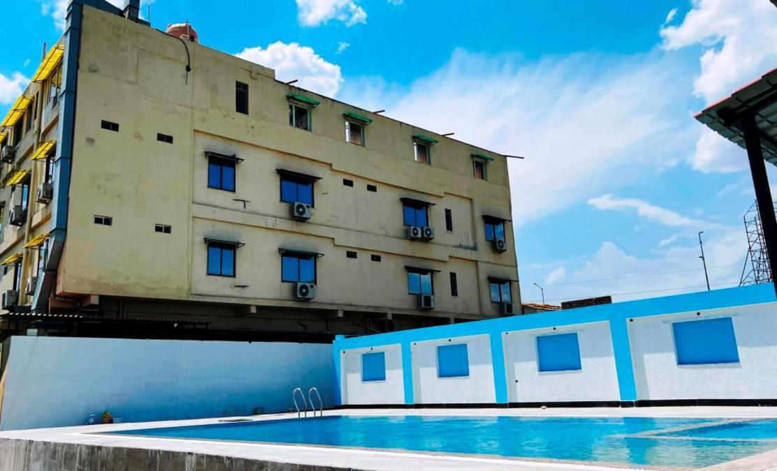 Hotel The Mewar Dabok Ngoại thất bức ảnh